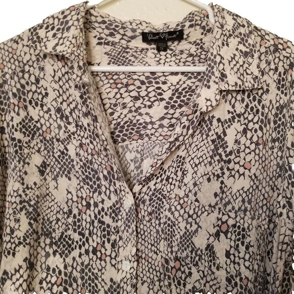 Velvet Heart Shirt Womens 2X Animal Print Snake Cream Gray Long Sleeve Button - Picture 3 of 4